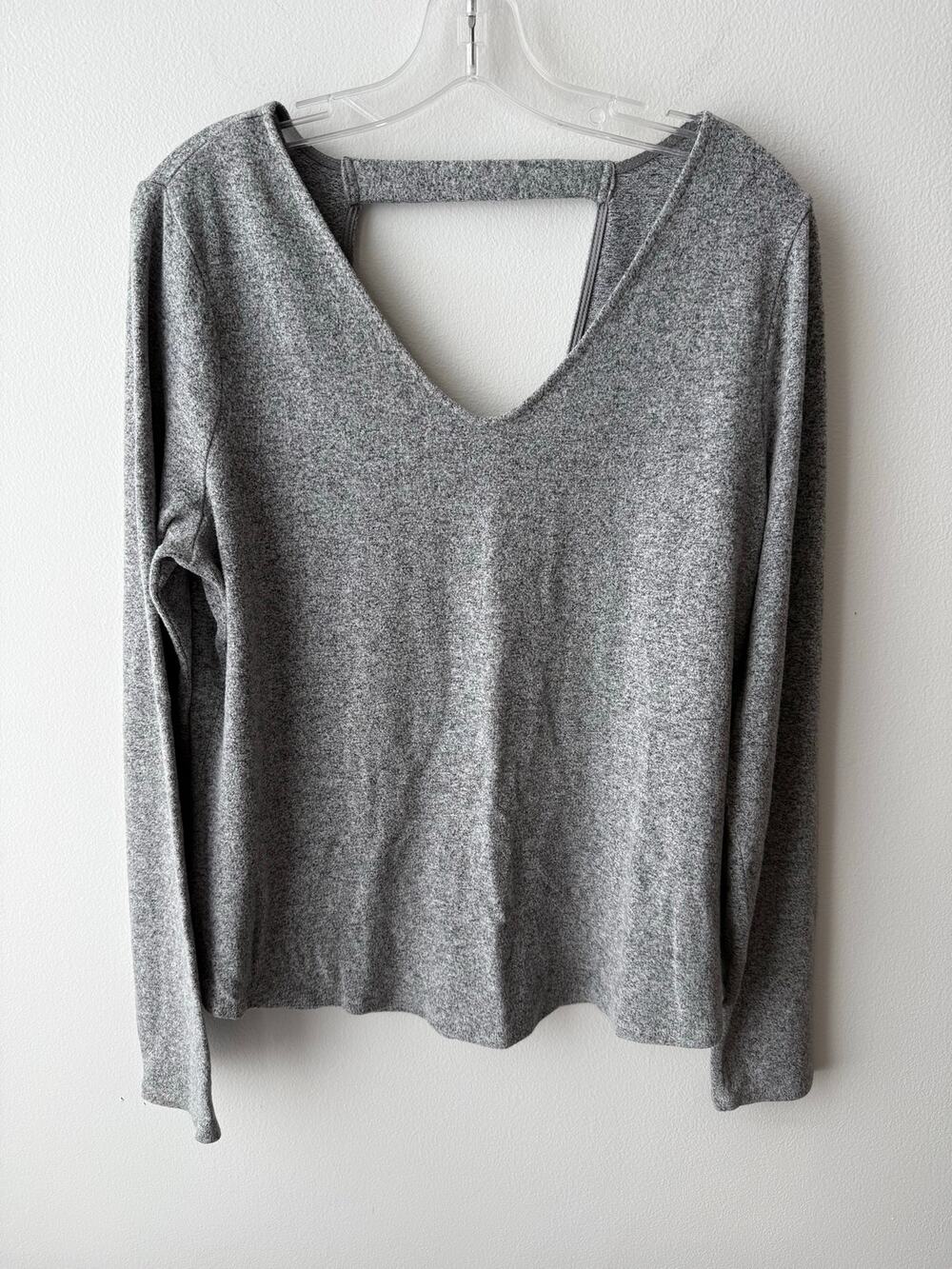 White House Black Market Gray Knit Top V-Neck Open Back Minimalist Boho Chic L